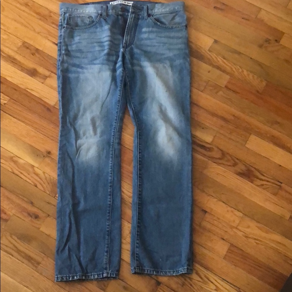 Express stonewashed blue jeans